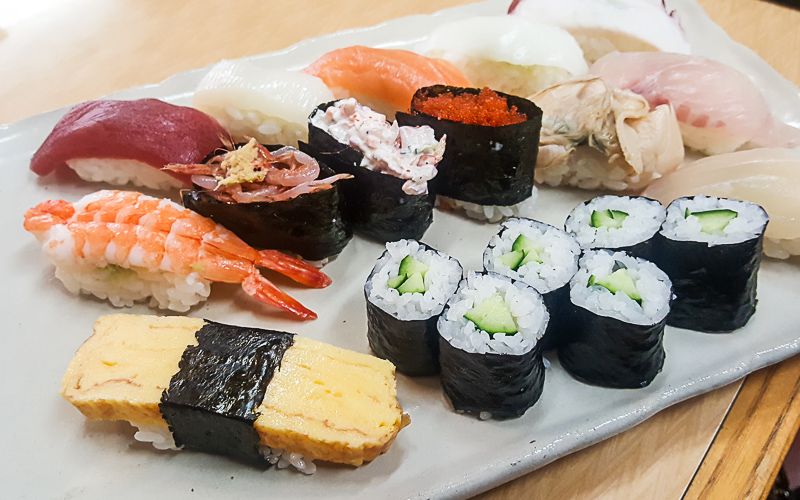 Sushi, Tsukiji Market